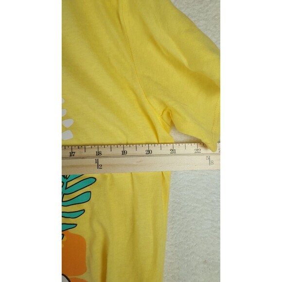 Disney Lilo & Stitch Jr Size Large Crop Crew Neck Tee Shirt Yellow - Picture 3 of 9